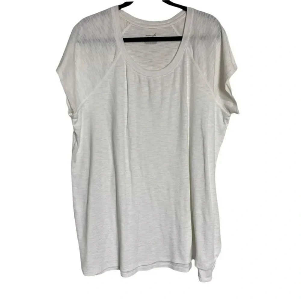 Exertek woman‎ 2X white short sleeve top